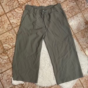 LULULEMON On The Fly WL Cropped Pants Olive Green